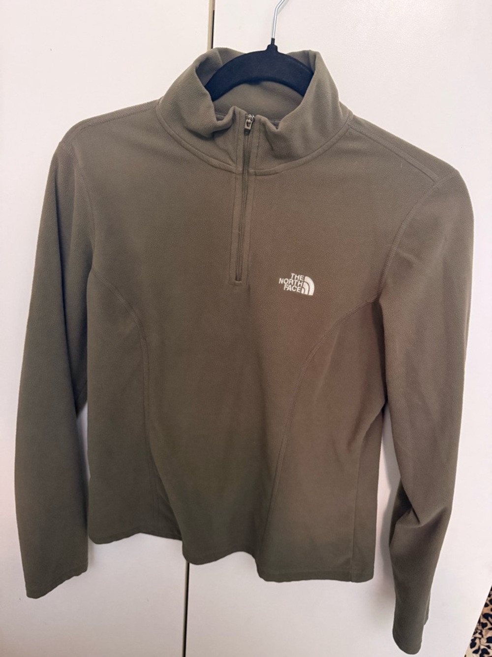 The North Face women’s Olive Zip-Up Fleece Pullover